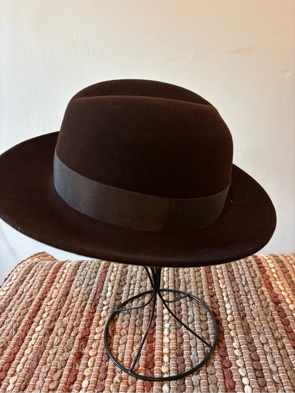 Vintage Adolfo II New York Paris Brown Wool Fedora Feather Trim Bloomingdale’s - Picture 6 of 9
